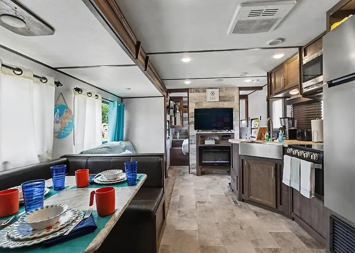 Holiday home Your Glamping Escape Awaits 5 Miles From The