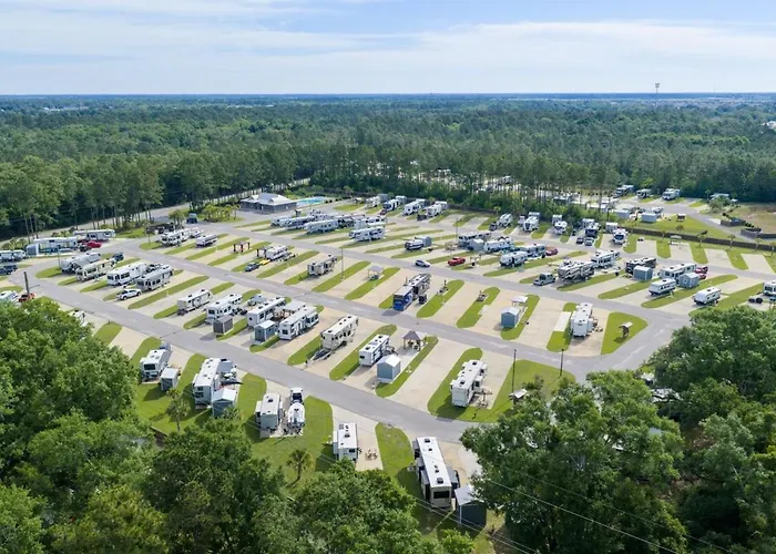 Your Glamping Escape Awaits 5 Miles From The Holiday home *