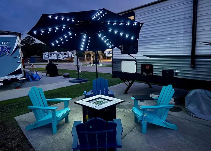 Holiday home Your Glamping Escape Awaits 5 Miles From The *