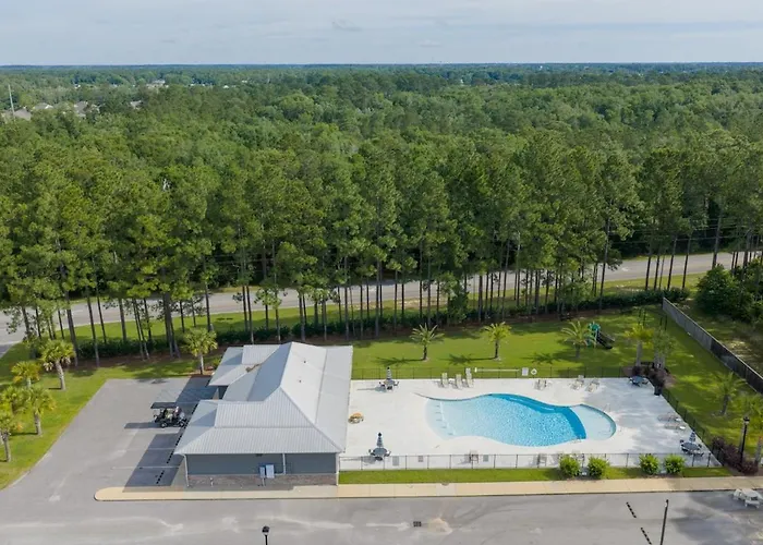 Your Glamping Escape Awaits 5 Miles From The Holiday home *