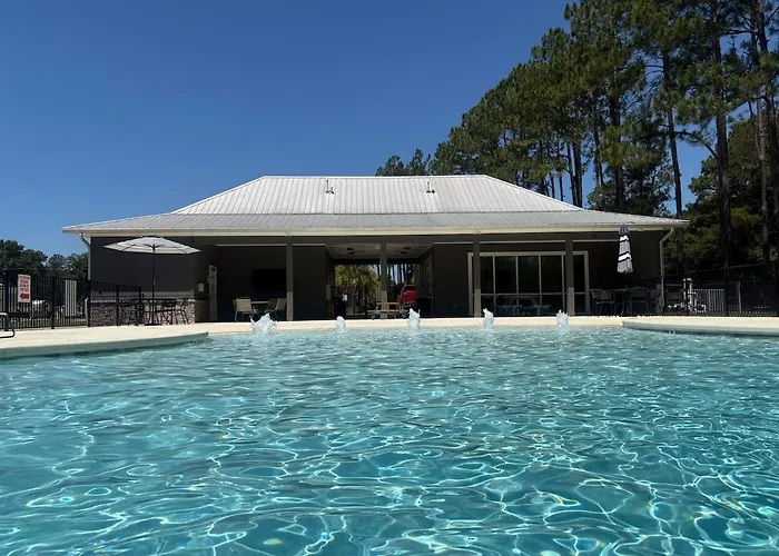 Holiday home Your Glamping Escape Awaits 5 Miles From The *