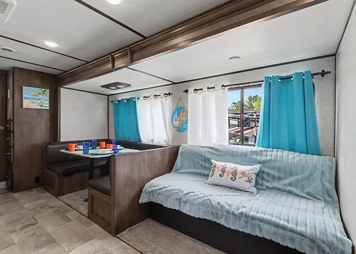 Your Glamping Escape Awaits 5 Miles From The Gulf Shores
